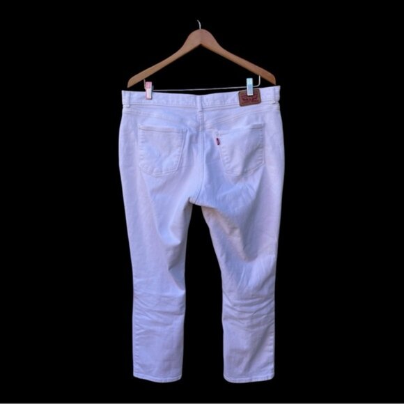 Levi's Classic Straight White Denim Jeans Size 33 Women's - Picture 8 of 8
